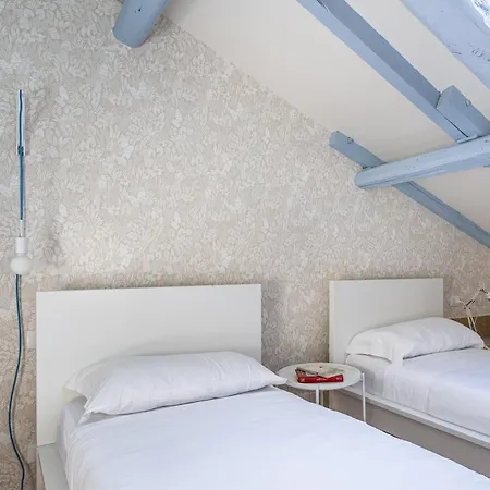 Apartment Iflat Vatican New & Comfy Sunlit *