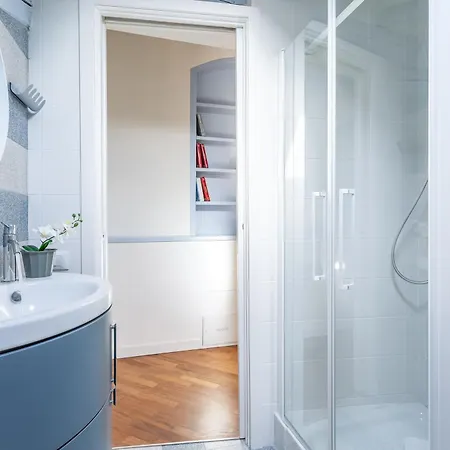 Iflat Vatican New & Comfy Sunlit Apartment