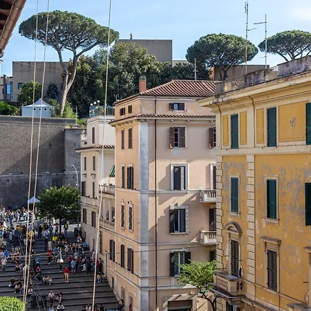 Iflat Vatican New & Comfy Sunlit Apartment Rome